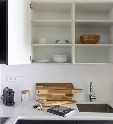 Savannah - One Bedroom With A Private Office